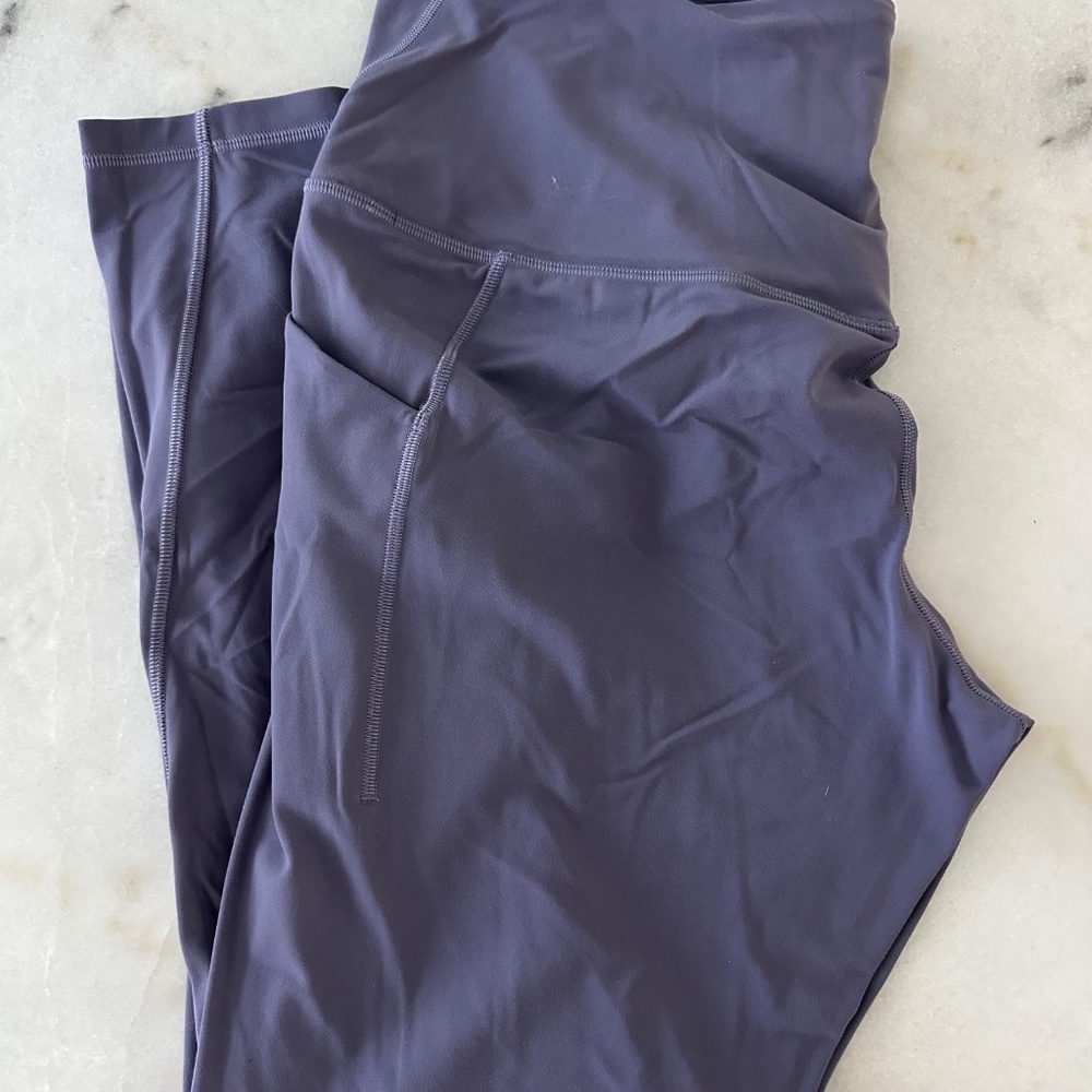 π§πΌββοΈ Lululemon Align High Rise Legging with Pockets - Picture 2 of 5